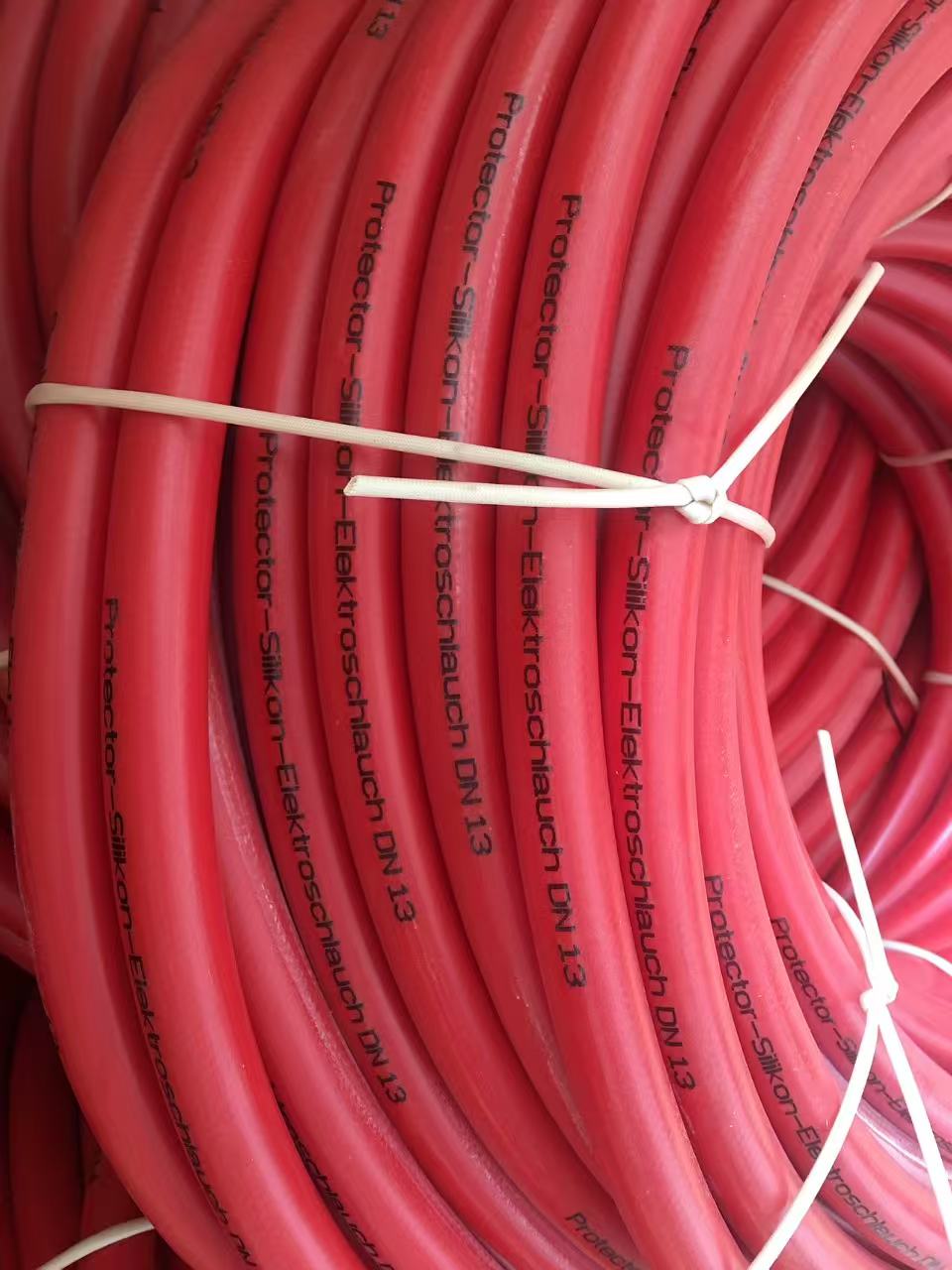 Lippmann Protector? 硅膠電動(dòng)軟管